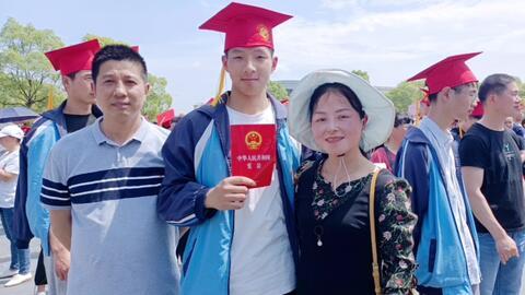 新干中学成人礼视频,青春蜕变，梦想起航