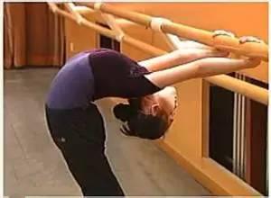 成人胸腰柔韧训练视频,跟随专业视频轻松入门