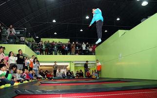 成人绳子蹦床图文介绍视频,成人绳子蹦床体验全解析